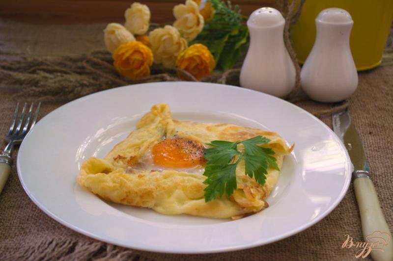 Фото приготовление рецепта: Блины с яйцом на завтрак шаг №5