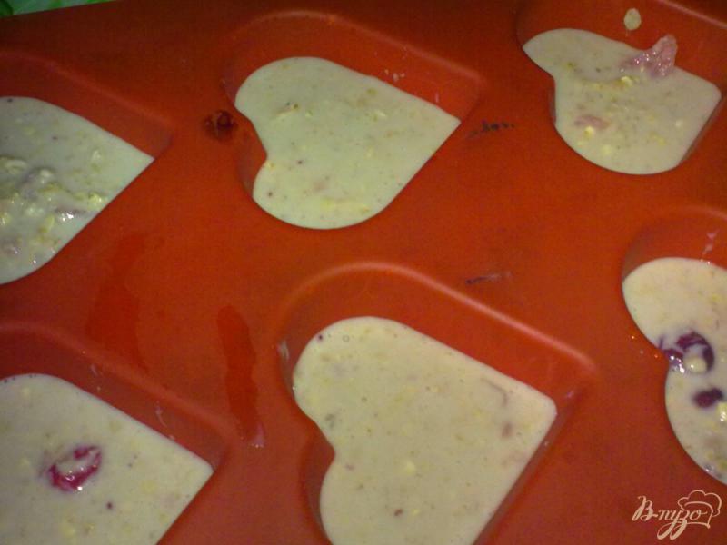 Фото приготовление рецепта: Кексы овсяные с вареньем шаг №3