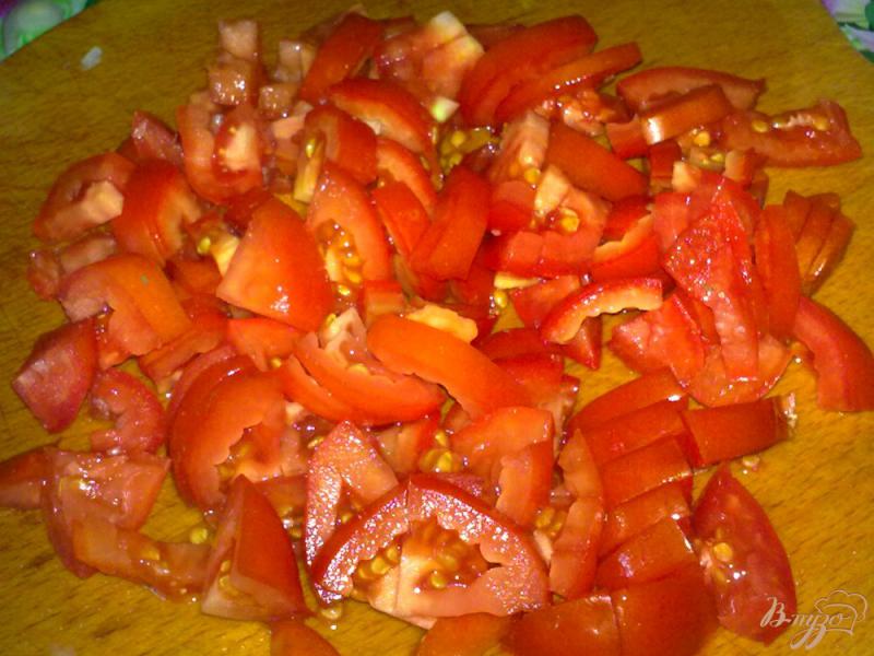 Фото приготовление рецепта: Салат из помидор с грибами шаг №1