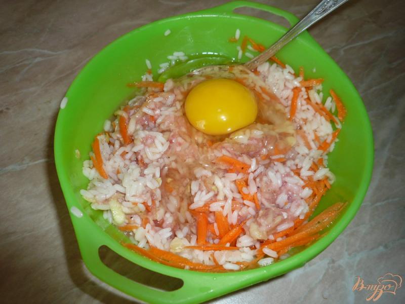 Фото приготовление рецепта: Запеканка из фарша с рисом и морковью шаг №1