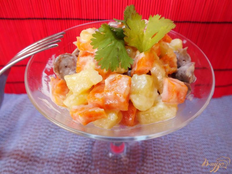 Фото приготовление рецепта: Теплый салат из сердец с морковью шаг №8
