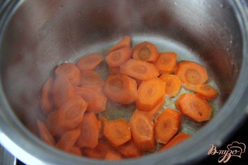 Фото приготовление рецепта: Свинина с морковью по-китайски шаг №3