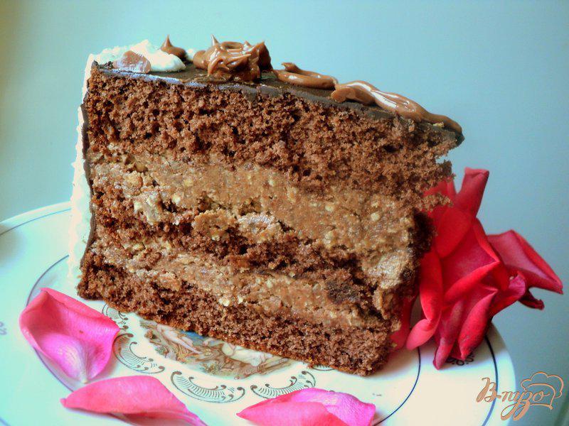 Фото приготовление рецепта: Шоколадный торт с вафельным кремом шаг №12
