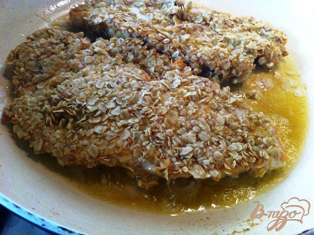 Фото приготовление рецепта: Отбивные из куриного филе в панировке шаг №7