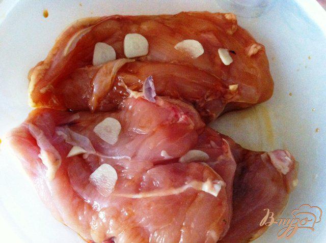 Фото приготовление рецепта: Пастрома пряная из куриного филе шаг №3