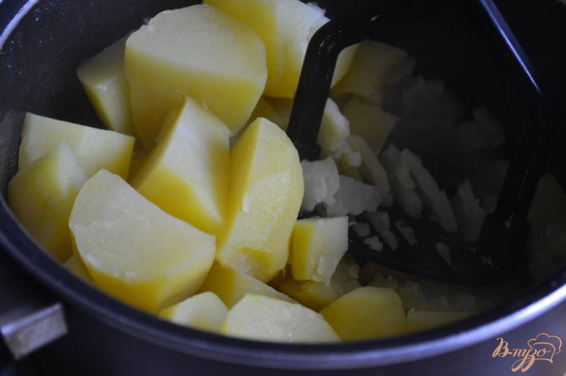 Фото приготовление рецепта: Картофельное пюре с имбирем шаг №1