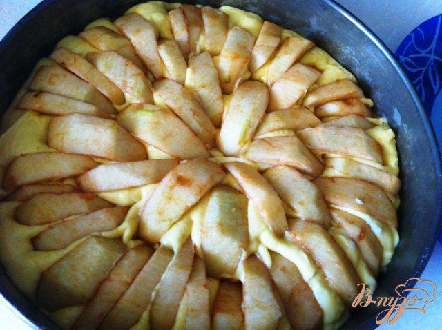 Фото приготовление рецепта: Корнуэльский яблочный пирог шаг №9