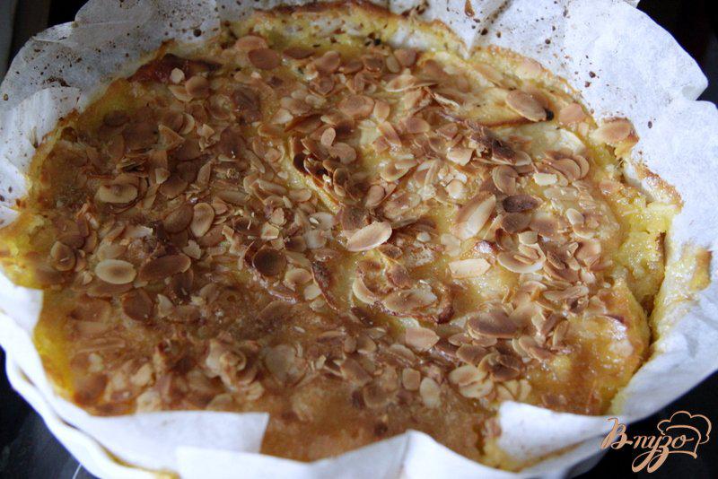 Фото приготовление рецепта: Яблочный пирог с  хрустящей корочкой шаг №9