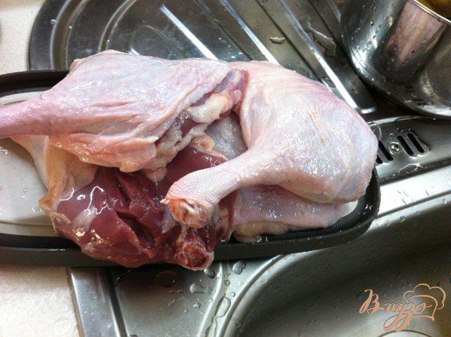 Фото приготовление рецепта: Утиные ножки в пикантном маринаде, запеченные с картофелем шаг №1