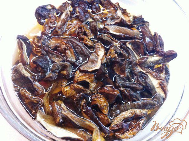 Фото приготовление рецепта: Жаркое из свинины  с грибами в горшочках шаг №2