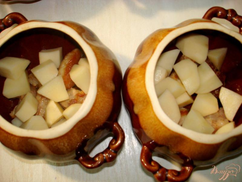 Фото приготовление рецепта: Чанахи в горщочках, с фасолью и баклажанами шаг №8