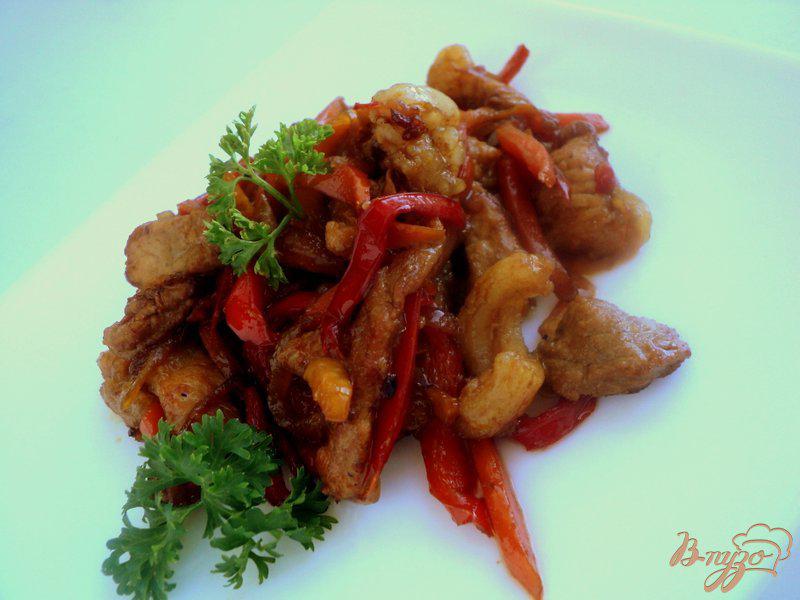 Фото приготовление рецепта: Свинина с овощами по-китайски шаг №7