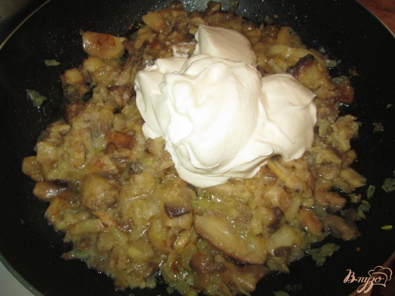 Фото приготовление рецепта: Тушеный картофель с грибами шаг №8