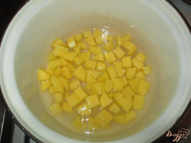 Фото приготовление рецепта: Быстрый суп с сосисками шаг №1