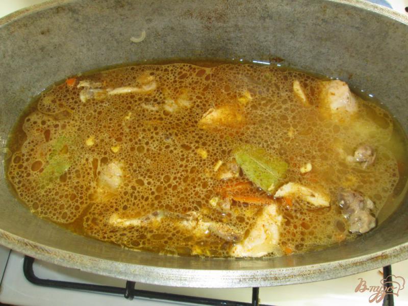Фото приготовление рецепта: Плов с курицей и диким рисом шаг №5