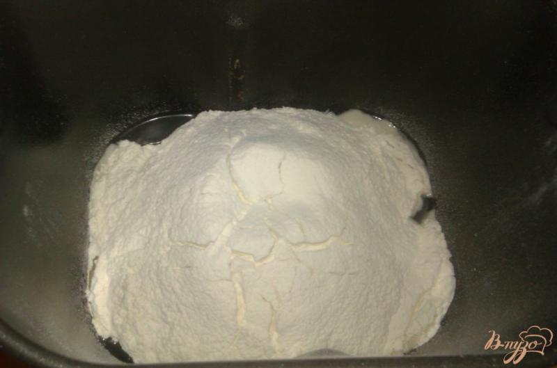 Фото приготовление рецепта: Белый хлеб в хлебопечке шаг №2