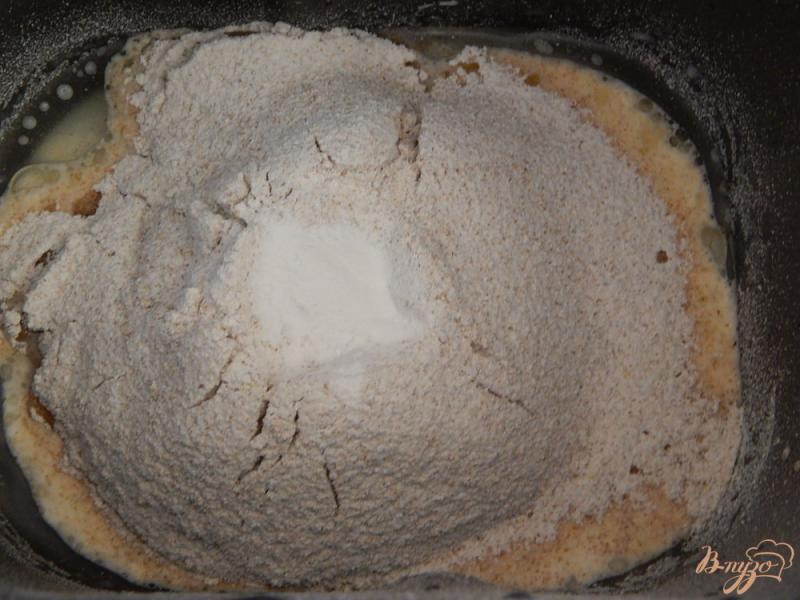Фото приготовление рецепта: Пшенично-ржаной хлеб в хлебопечке шаг №1