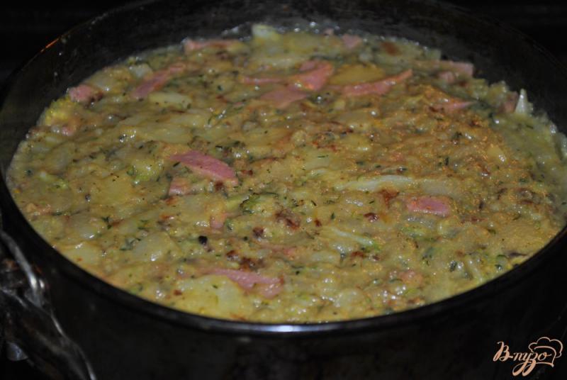 Фото приготовление рецепта: Картофельная запеканка с брокколи шаг №9