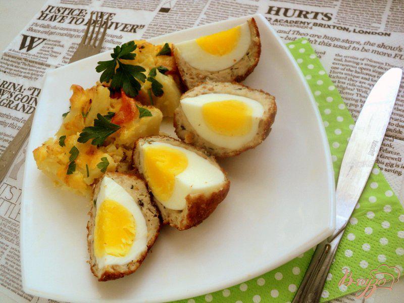Фото приготовление рецепта: Яйца по-шотландски шаг №4