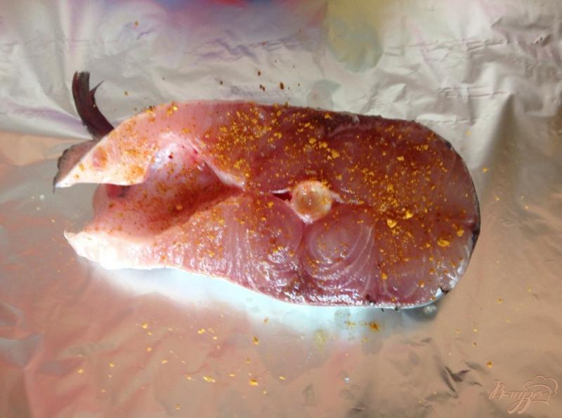 Фото приготовление рецепта: Запеченная рыбка в фольге шаг №2