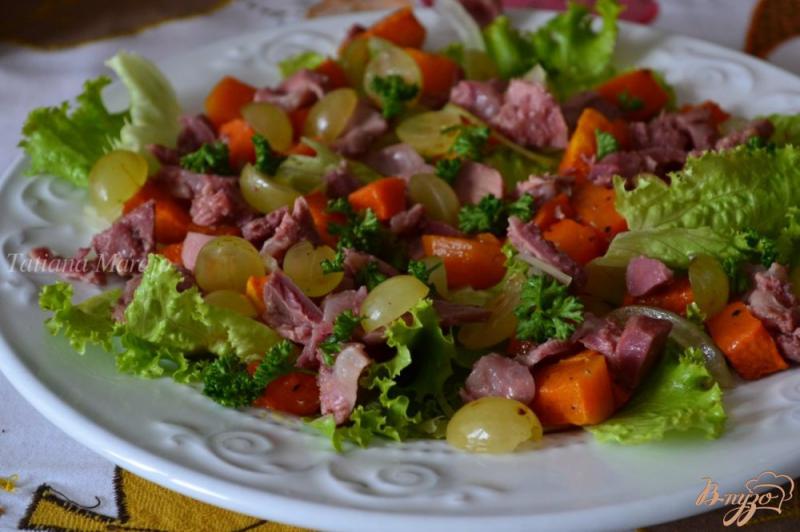 Фото приготовление рецепта: Салат с печеной тыквой и утиными желудочками конфи шаг №5