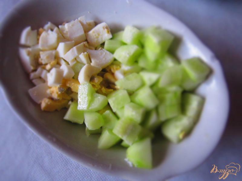 Фото приготовление рецепта: Салат с фасолью шаг №3