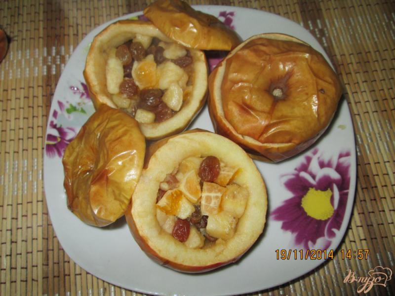 Фото приготовление рецепта: Печеные яблока с медом шаг №5