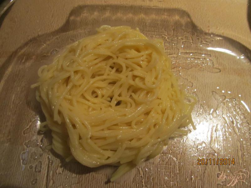Фото приготовление рецепта: Гнезда из спагетти шаг №5