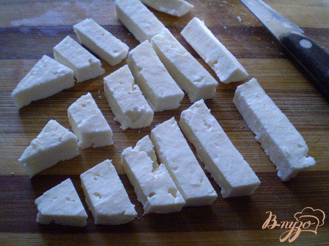 Фото приготовление рецепта: Картофель со спаржевой фасолью и сыром шаг №7