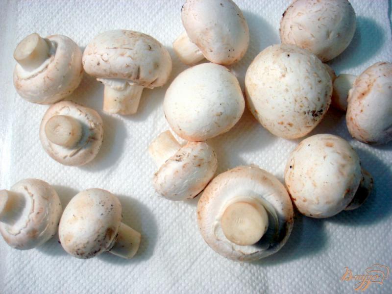 Фото приготовление рецепта: Булочки с грибной начикой шаг №1