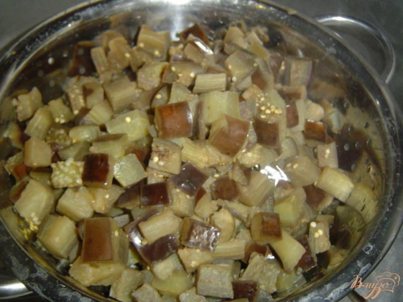 Фото приготовление рецепта: Баклажаны с чесноком и горьким перцем шаг №3