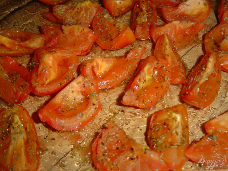 Фото приготовление рецепта: Вяленые помидоры за 30 минут шаг №3