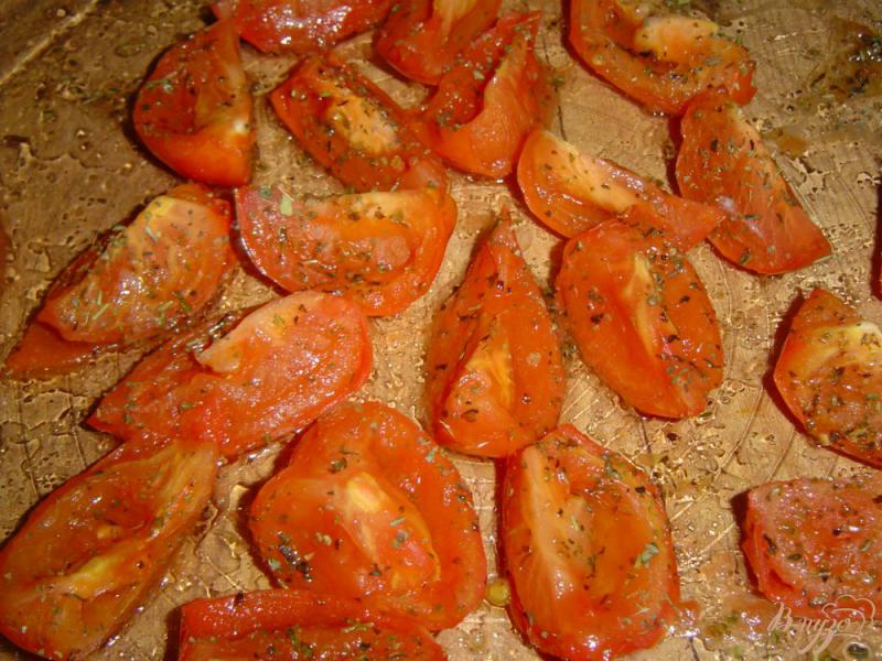 Фото приготовление рецепта: Вяленые помидоры за 30 минут шаг №4