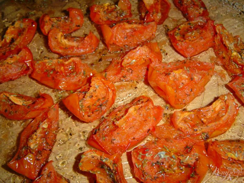 Фото приготовление рецепта: Вяленые помидоры за 30 минут шаг №5