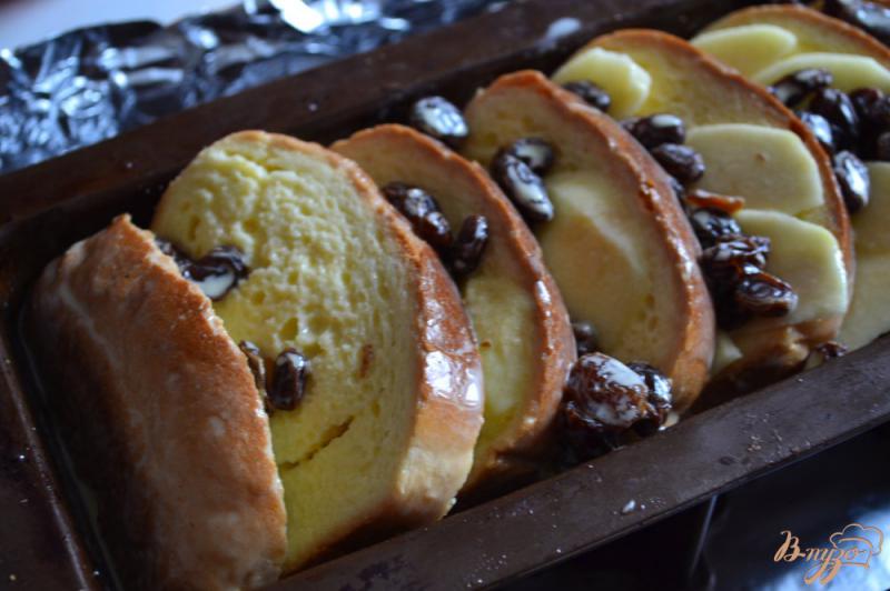 Фото приготовление рецепта: Пудинг с яблоками и изюмом шаг №3
