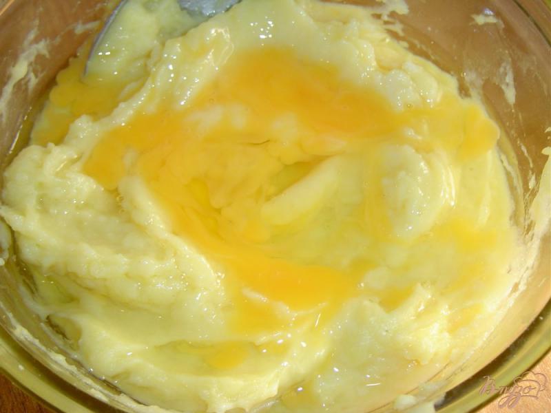 Фото приготовление рецепта: Праздничный картофельный гарнир «Крученики» шаг №2