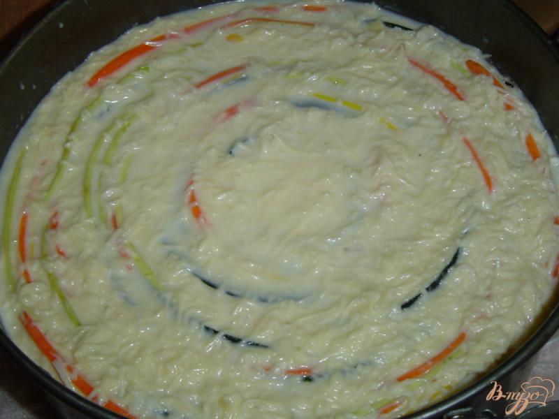 Фото приготовление рецепта: Овощной пирог «Осеннее солнце» шаг №9