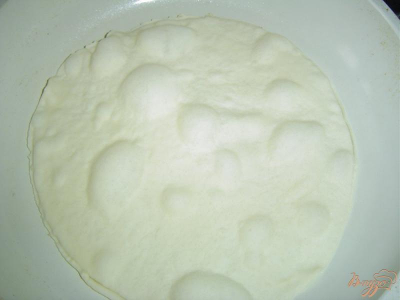 Фото приготовление рецепта: Итальянские лепешки (Piadina) шаг №5