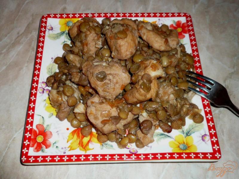 Фото приготовление рецепта: Куриное мясо с чечевицей в мультиварке шаг №9