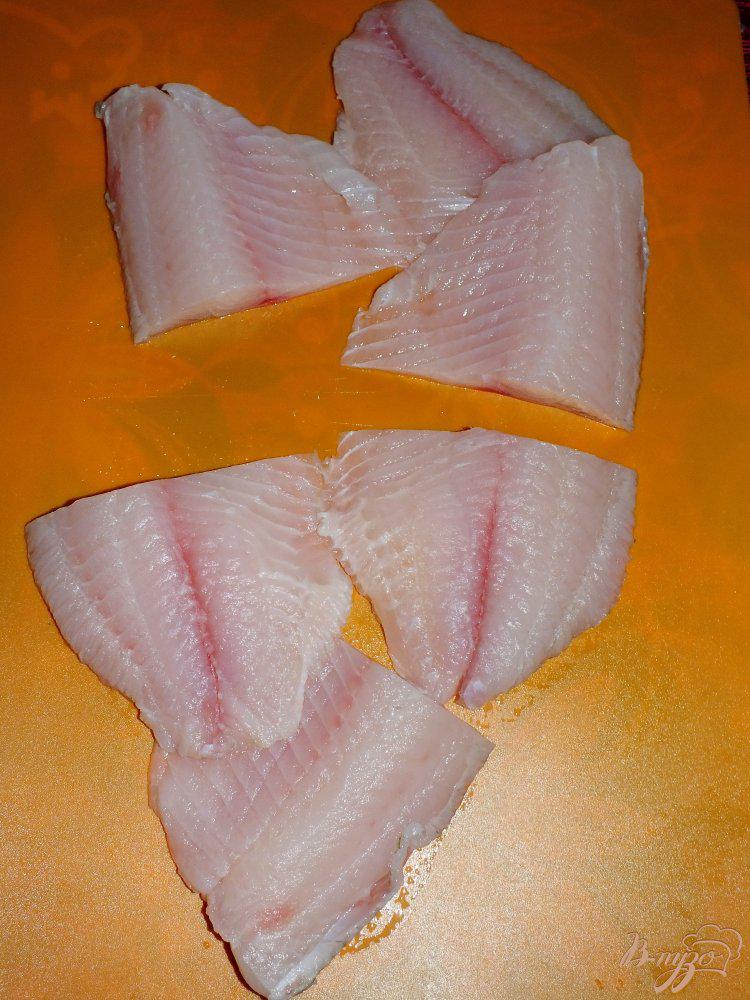 Фото приготовление рецепта: Рыба в ореховом соусе шаг №1