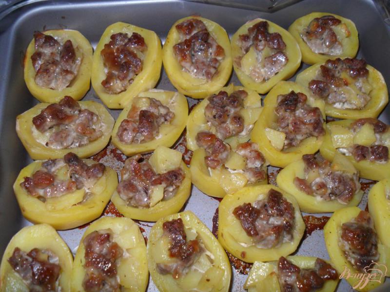 Фото приготовление рецепта: Картофельные лодочки с мясом шаг №9