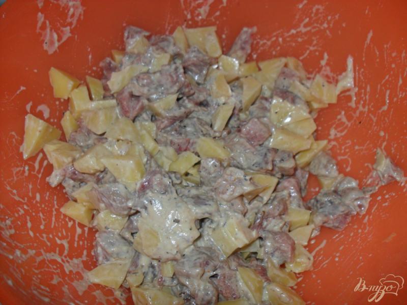 Фото приготовление рецепта: Картофельные лодочки с мясом шаг №6