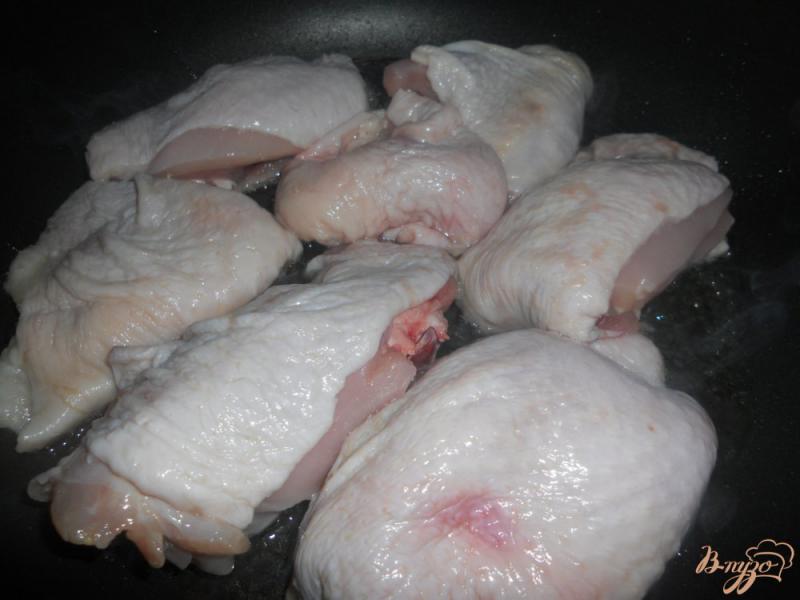 Фото приготовление рецепта: Рисовая каша с курицей в духовке шаг №3