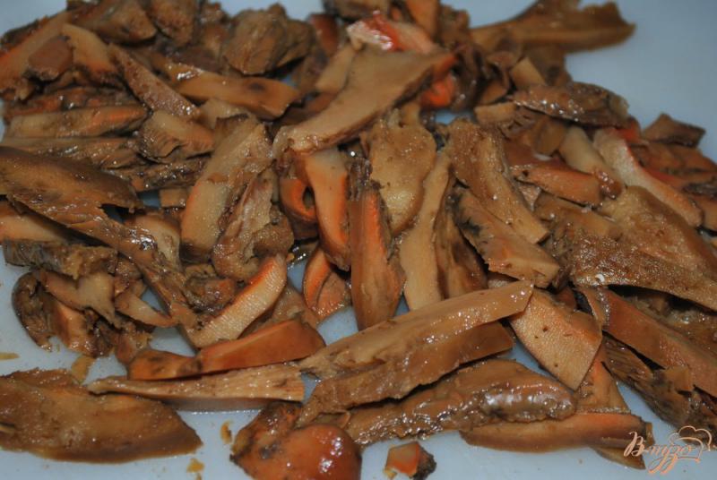 Фото приготовление рецепта: Тушеные грибы-вешенки с капустой шаг №1