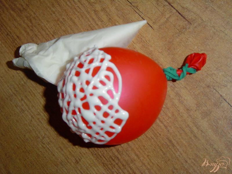Фото приготовление рецепта: Ажурные шарики из айсинга шаг №3