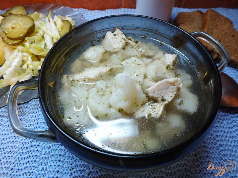 Фото приготовление рецепта: Суп мясной с цветной капустой и прованскими травами шаг №5
