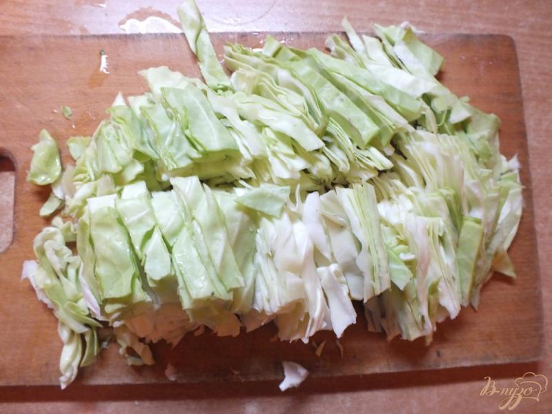 Фото приготовление рецепта: Салат из листовых овощей с розмарином и семенами льна шаг №1