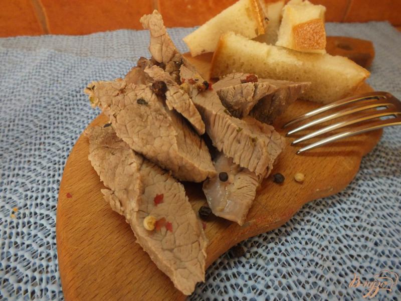 Фото приготовление рецепта: Мясо с шафраном и тимьяном шаг №4