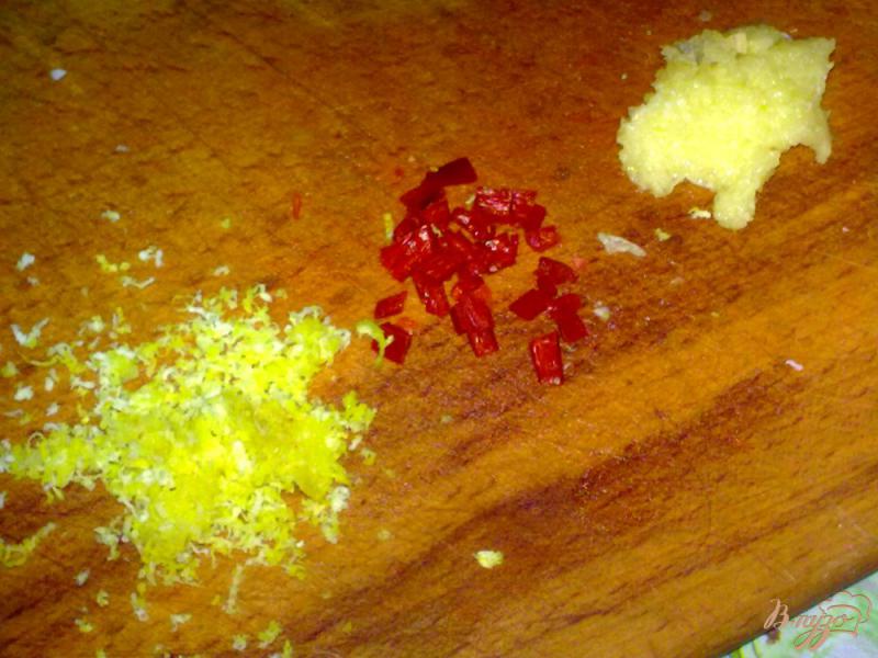Фото приготовление рецепта: Спагетти с крабовыми палочками шаг №3