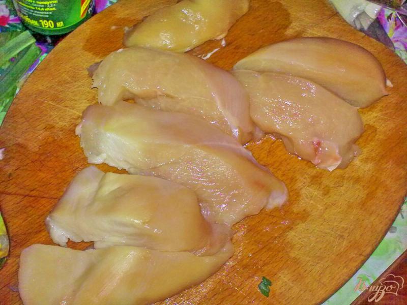 Фото приготовление рецепта: Куриное филе в панировке шаг №1